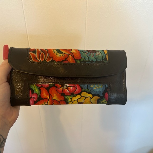Handbags - Floral Black Leather Clutch